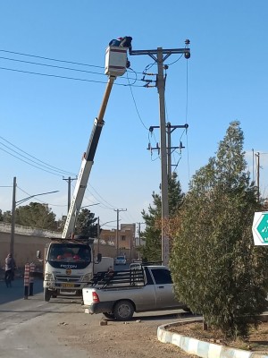 قهرمانان صنعت برق در خط مقدم خدمت‌رسانی