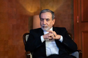 عراقچی به عربستان و قطر می‌رود
