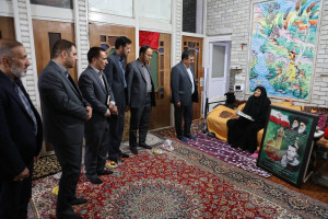 دیدار مدیرعامل و جمعی از مسئولان آبفای استان اصفهان با خانواده‌های شهیدان عابدینی و جوانمرد