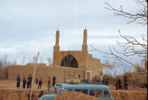 منارجنبان اصفهان، سال ۱۳۴۵ شمسی