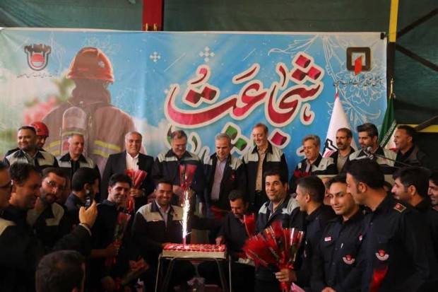 تجلیل از دریادلان آتش‌نشانی ذوب‌آهن در روز ایمنی و آتش‌نشانی