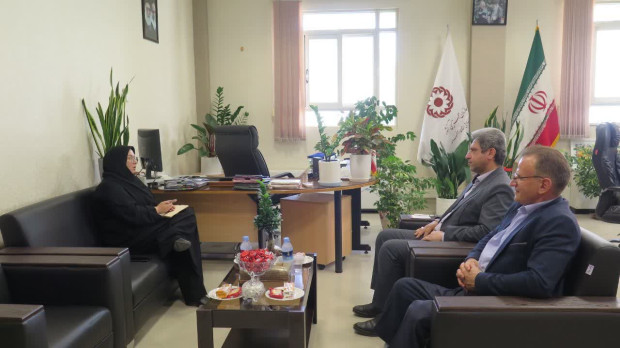 نشست و دیدار محمد ساعدفر فرماندار شهرستان تیران و کرون با دکتر سمیه کریمی سرپرست اداره کل بهزیستی استان اصفهان