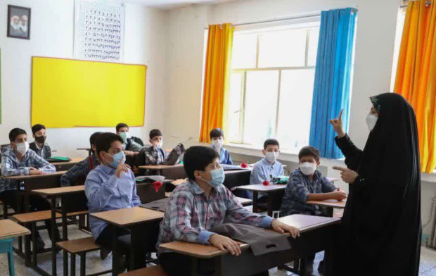 غیرحضوری شدن مدارس در مهرماه کذب است