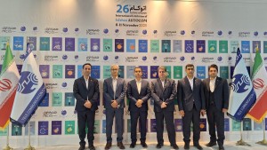 بازدید هیأت‌های علمی دانشگاه‌ها از غرفه مخابرات منطقه اصفهان