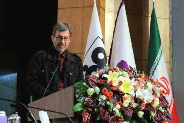 تکمیل پروژه‌های نیمه‌تمام و توسعه شهرکهای تخصصی صنعتی در اصفهان با محوریت انرژیهای سبز
