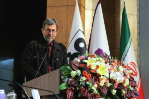 تکمیل پروژه‌های نیمه‌تمام و توسعه شهرکهای تخصصی صنعتی در اصفهان با محوریت انرژیهای سبز