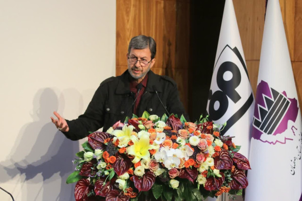 تکمیل پروژه‌های نیمه‌تمام و توسعه شهرکهای تخصصی صنعتی در اصفهان با محوریت انرژیهای سبز