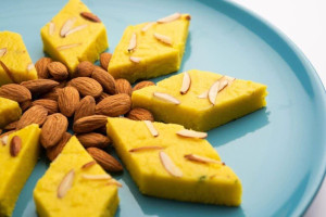 ثبت لوز اصفهان به‌عنوان میراث ناملموس ملی