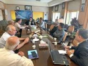 دیدار با فرماندار چادگان برای بررسی و رفع مشکلات تولیدکنندگان شیر و گوشت شهرستان