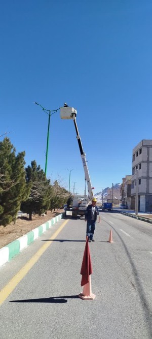 اجرای پروژه تعدیل روشنایی بلوار گلستان در دهاقان