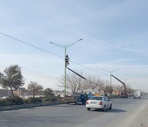 بازسازی هوایی شبکه روشنایی تخریب‌شده بلوار سردار صالحی نجف‌آباد