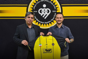 خرید بزرگ سپاهان از لالیگا؛ ایوان سانچز طلایی‌پوش شد