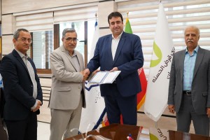 تفاهم نامه تکمیل مدرسه ۶ کلاسه در مبارک آباد زرین شهر