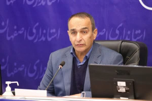 مبارزه با آفت ملخ بومی و مراکشی در ۵۰۰۰ هکتار از اراضی اصفهان