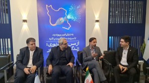 بازدید مدیرعامل شرکت مگاشید از غرفه مخابرات منطقه اصفهان