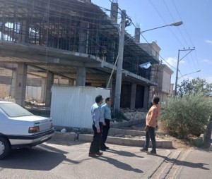رفع ضعف ولتاژ شبکه برق در آران و بیدگل با اجرای کابل خودنگهدار