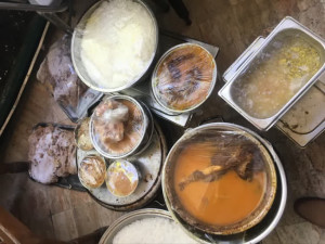 کشف و معدوم سازی ۳۶۰ کیلو موادغذایی فاسد از یک رستوران در اصفهان