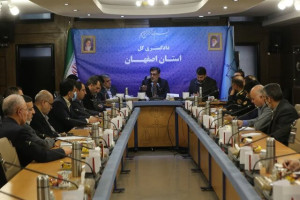 اداره مالیات فراریان مالیاتی را به دادستانی معرفی کند